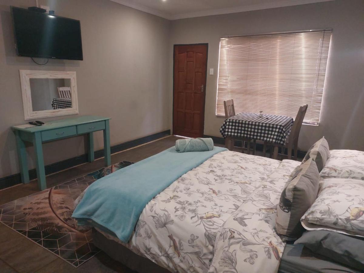Wisteria Lane Guesthouse Postmasburg Exterior photo